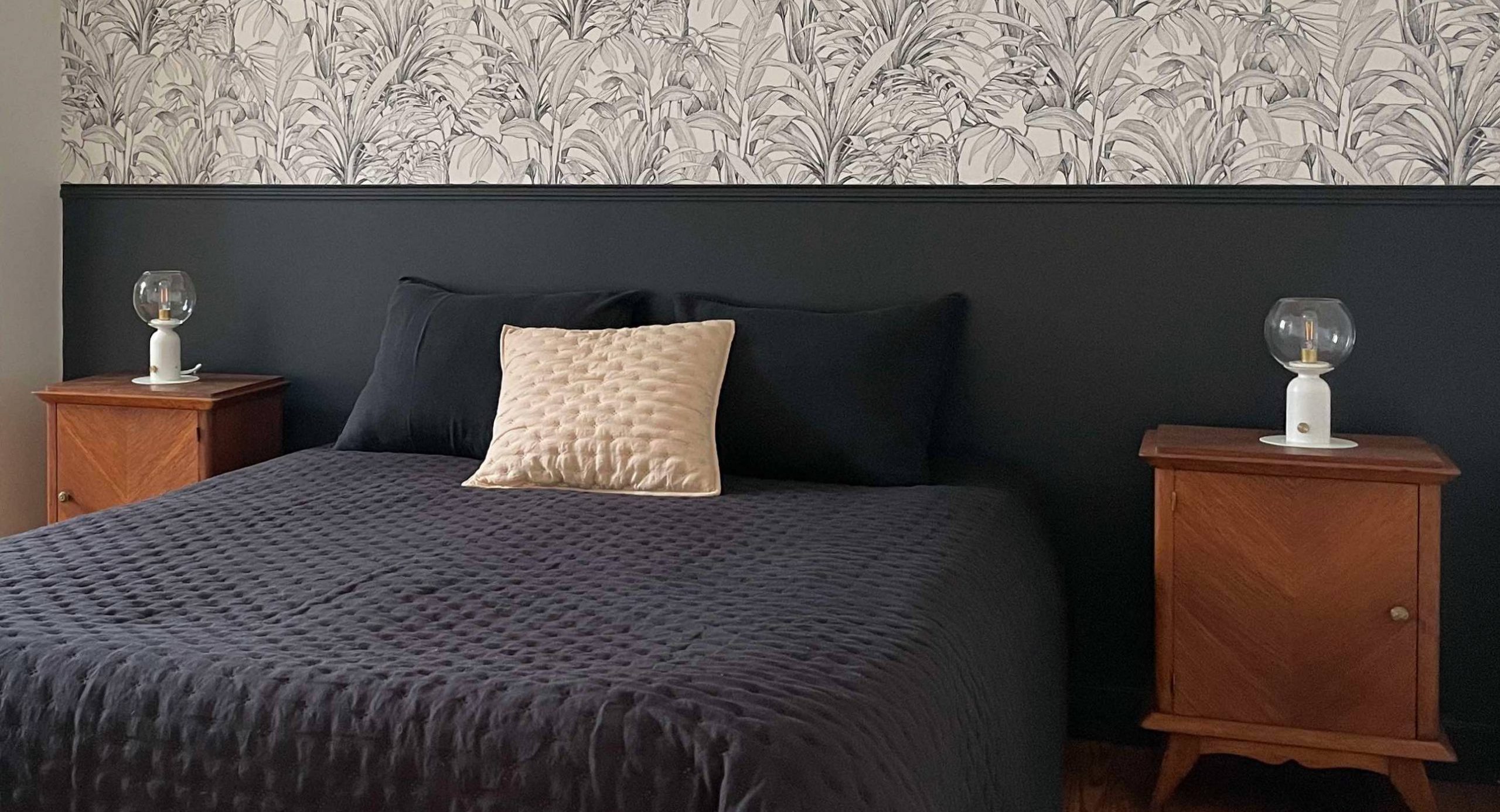 Pose de tapisserie par Datcha Peinture dans le quartier de la piscine Judaïque à Bordeaux